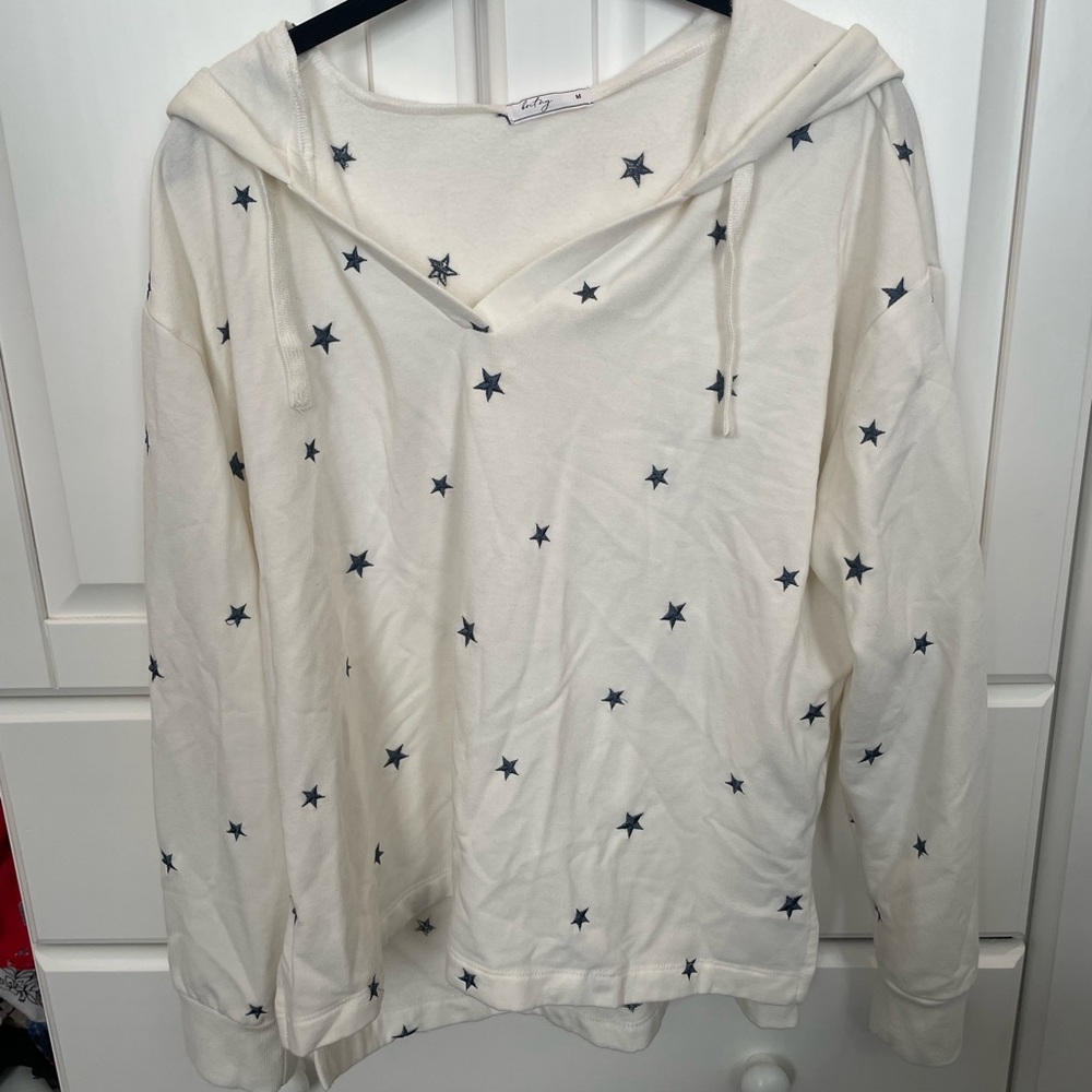 Britny hooded pullover. Size M